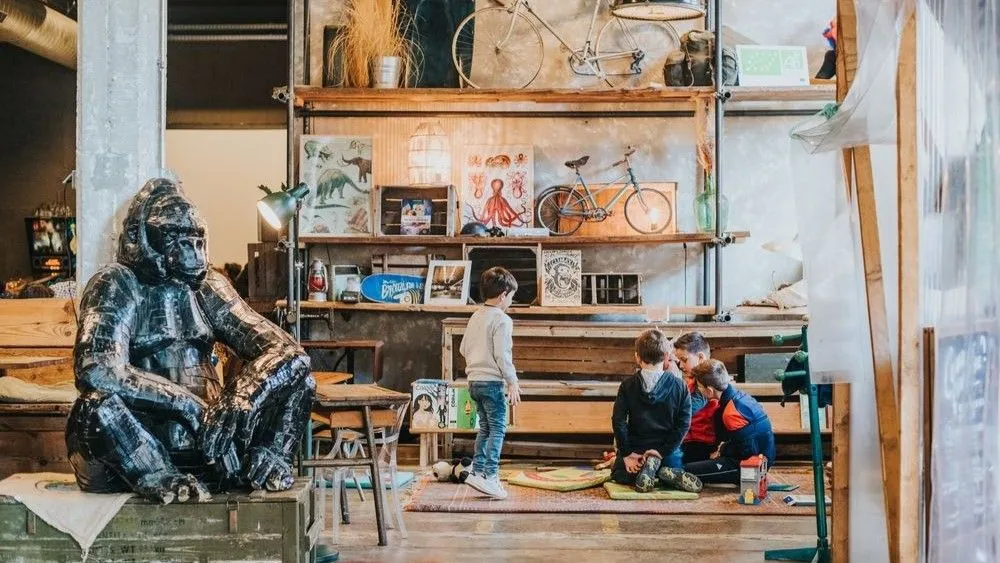 Les enfants au Magasin Générale à Darwin - Bordeaux