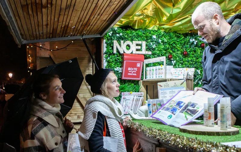 Exposant sur le marché