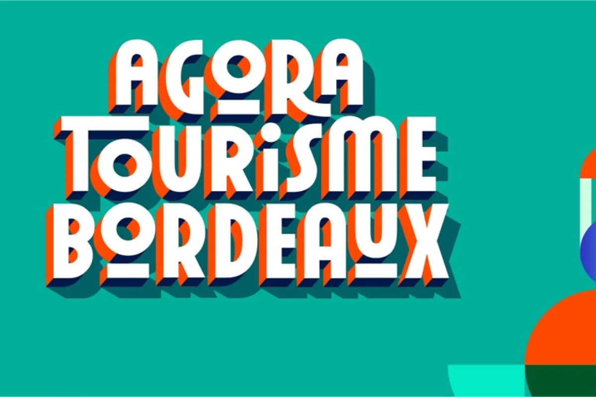 Logo Agora Tourisme Bordeaux sur fond turquoise avec éléments graphiques colorés